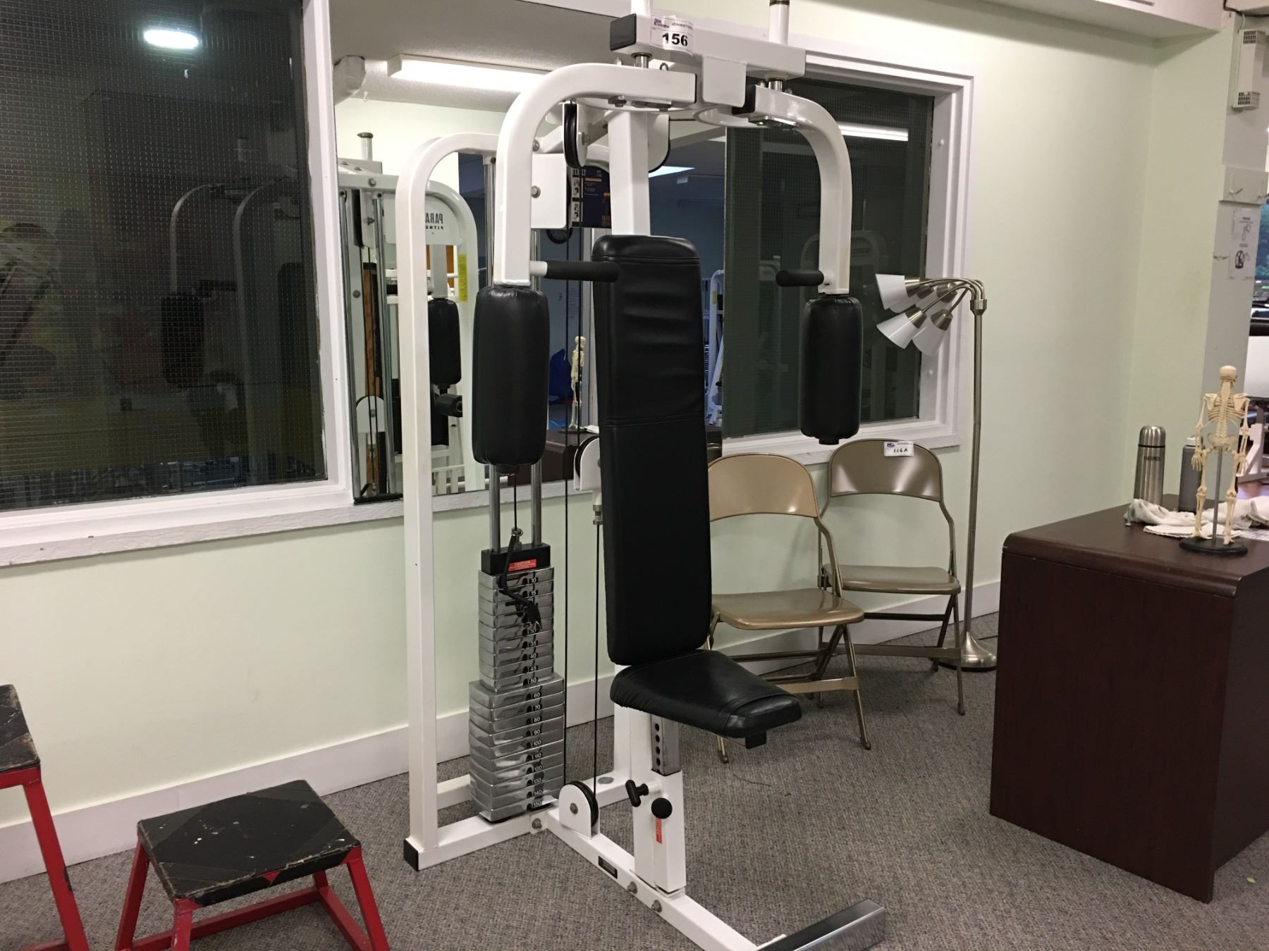 PARAMOUNT VERTICAL BUTTERFLY MACHINE 150LB WEIGHTS