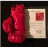Image 2 : MUHAMMAD ALI AUTOGRAPHED EVERLAST BOXING GLOVE (JSA LOA)