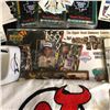 Image 2 : SPORTS COLLECTIBLES LOT