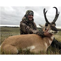4-Day Trophy Archery Antelope Hunt in Wyoming, AND Bonus Youth Hunt Paid for by Iowa FNAWS