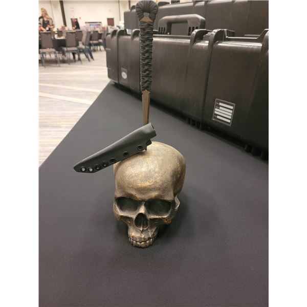 Spike by Half Face Blades