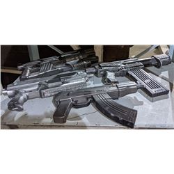 Large lot of prop guns from Sci-fi show