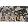 Image 3 : Large lot of prop guns from Sci-fi show