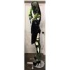 Image 2 : Mechanical mannequins with intricate costumes