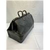 Image 2 : 1 Large Doctor's Bag, Leather