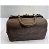 Image 2 : 1 Small Leather Doctor's Bag
