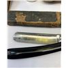 Image 2 : Vintage Engalswent Pilatus Stahl Straight Razor, Lewis Stender Strop, Brush And Chrome Stick Holder
