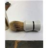 Image 4 : Vintage Engalswent Pilatus Stahl Straight Razor, Lewis Stender Strop, Brush And Chrome Stick Holder