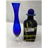 Image 2 : Box Of Vintage Blue Glass, 3 Vases, 1 Decanter
