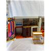 Image 3 : Vintage Barbie Friendship United Airlines Play House