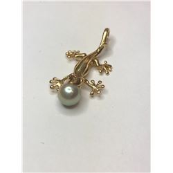 14K Yellow Gold Lizard Pendant