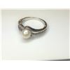 Image 2 : 10K White Gold Pearl & Diamond Ring
