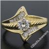 Image 5 : 18kt Yellow and White Gold 0.90 ctw Round and Baguette Diamond Ring