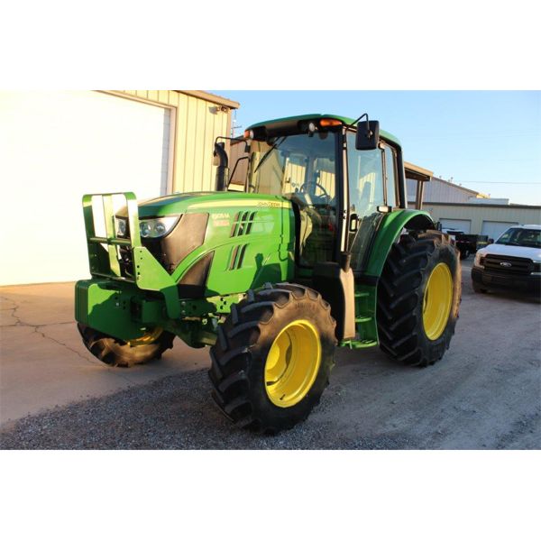 2015 JOHN DEERE 6105M Farm Tractor