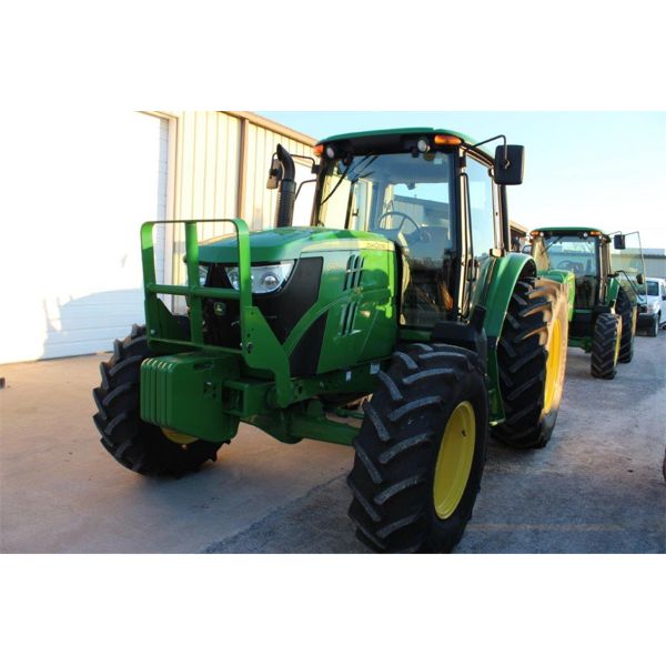 2015 JOHN DEERE 6105M Farm Tractor