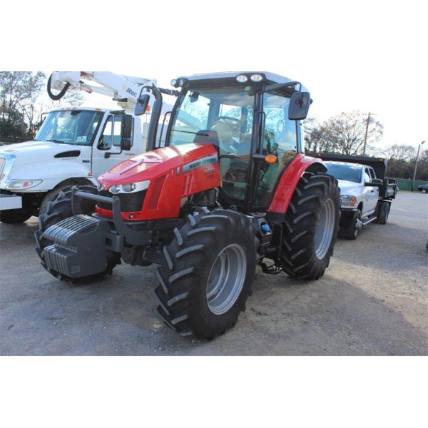 2015 MASSEY FERGUSON 5612 Farm Tractor