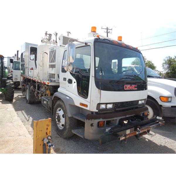2005 GMC T8500 PAINT STRIPER Specialty Truck
