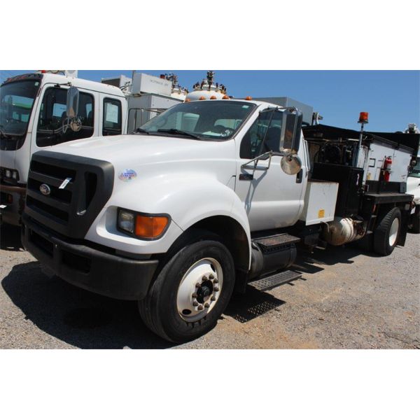 2010 FORD F750 XL POT HOLE PATCHER Asphalt Distributor Truck