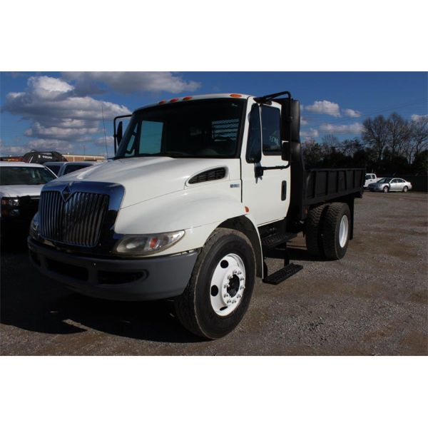 2011 INTERNATIONAL 4300 DURASTAR Flatbed Dump Truck