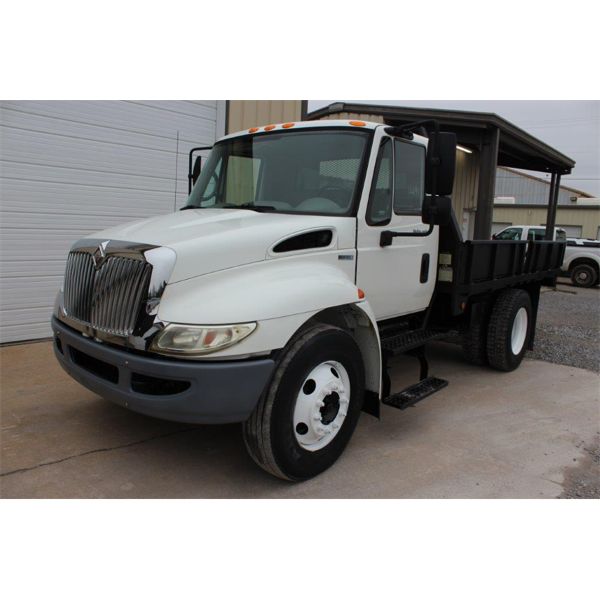 2010 INTERNATIONAL 4300 DURASTAR Flatbed Dump Truck