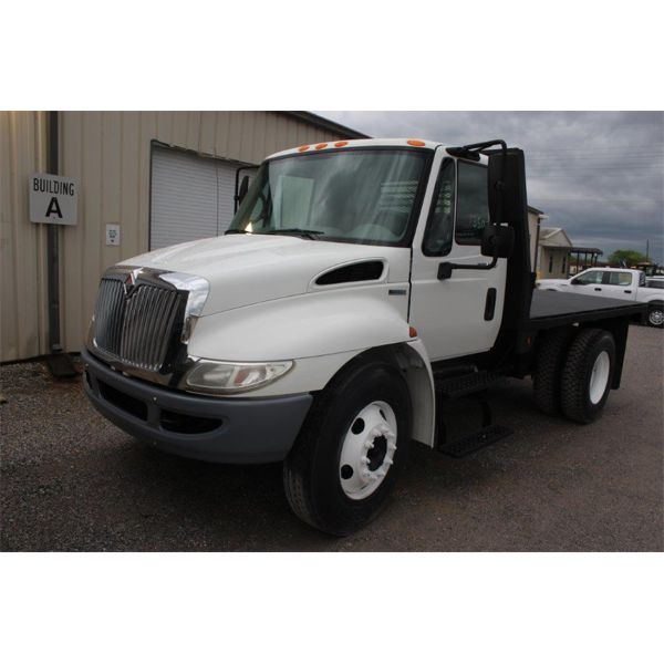 2010 INTERNATIONAL 4300 DURASTAR Flatbed Dump Truck