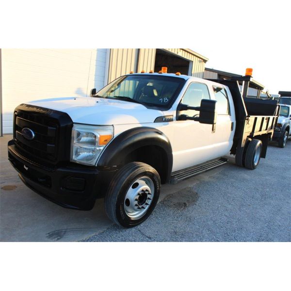 2013 FORD F550 XL Flatbed Truck