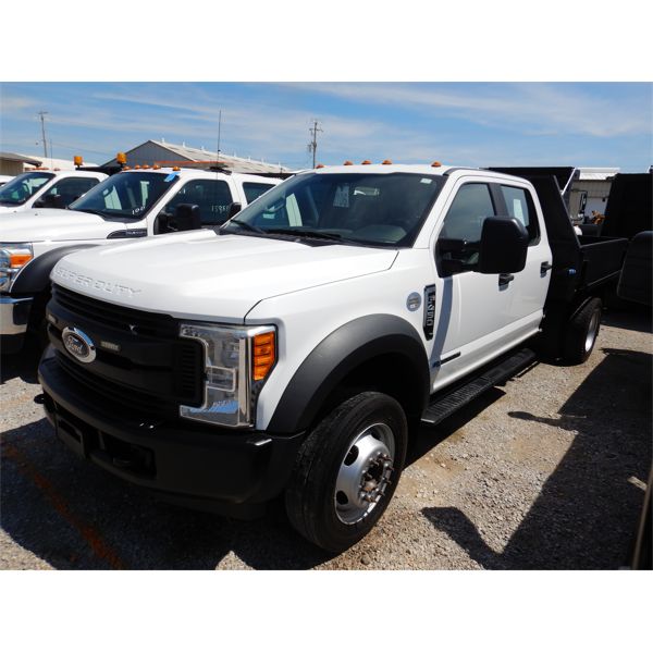 2017 FORD F450 XL Flatbed Truck