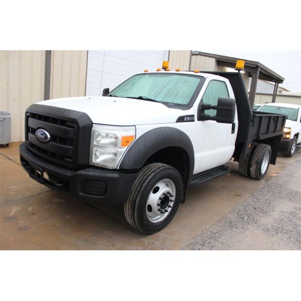 2011 FORD F450 XL Flatbed Truck
