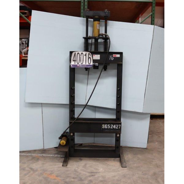 HYDRAULIC PRESS, Selling Offsite: Located in Alexander City, AL