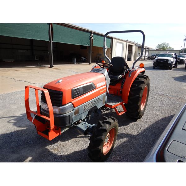 2004 KUBOTA L4330 Farm Tractor