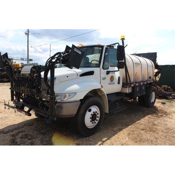 2007 INTERNATIONAL 4400 Specialty Truck