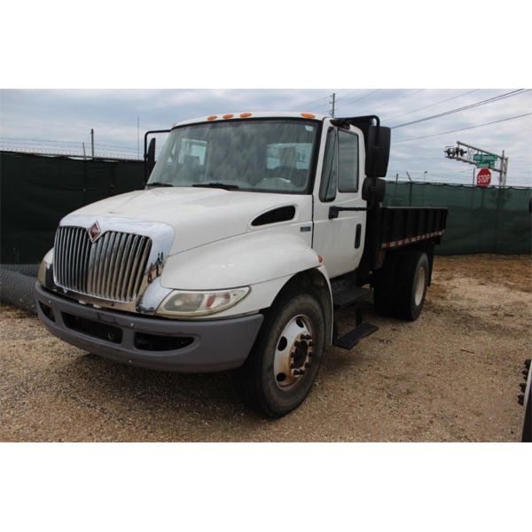 2011 INTERNATIONAL 4300 Flatbed Dump Truck