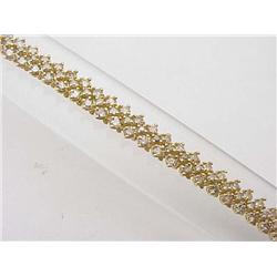 Lady's diamond bracelet; 135 round full