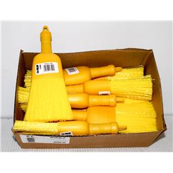 BOX OF 12 PLASTIC WHISKS