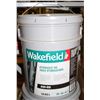 Image 1 : 5GAL PAIL OF WAKEFIELD HYDRAULIC OIL AW-22