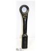 Image 1 : GRAY 1-1/2" STRIKING FACE BOX WRENCH