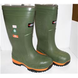 PAIR OF BAFFIN POLYURETHANE SAFETY APPROVED STEEL