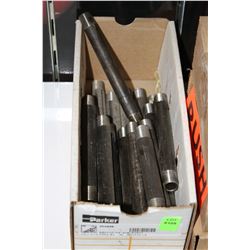 LOT OF ASSORTED SIZED PIPE NIPPLES