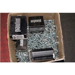 BOX OF UCAN SELF DRILL SCREWS