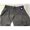 Image 1 : Huk 20in at the Knee Shorts (size 42)