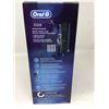Image 2 : Oral-B Genius X Deluxe Edition 10000 Rechargeavle toothbrush with Artificial Inteligence