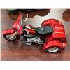 Image 5 : Lot of 4 Model collector motorbikes
