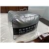 Image 3 : KING SIZE MATTRESS WITH LINENS