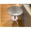 Image 1 : SMALL ROUND TOP COCKTAIL TABLE