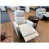 Image 2 : TAN RECLINING LOUNGE CHAIR