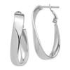 Image 1 : 14k White Gold Wavy Omega Back Oval Hoop Earrings - 7 mm