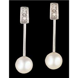 10KW Gold Luminous Cultered Pearl Diamond Earr