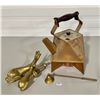 Image 1 : LOT OF BRASS & COPPER DECO ITEMS
