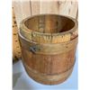 Image 2 : LOT OF 4 VINTAGE PIECES - WOOD BUCKET