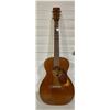 Image 2 : 1935 MARTIN GUITAR MODEL 017 WITH ORIG CASE. S/N 61398.